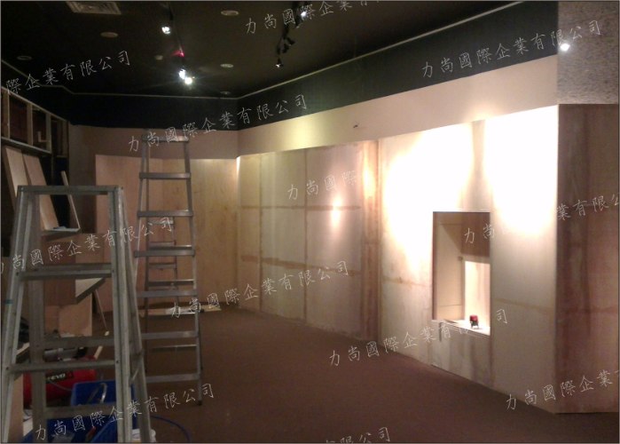 隔間牆展櫃施工