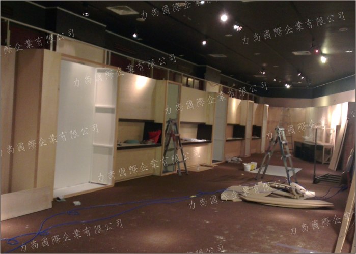 隔間牆展櫃施工