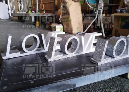 LOVE立體字(3種銀效果)