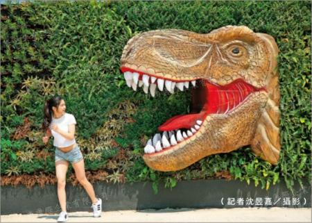 恐龍保麗龍道具